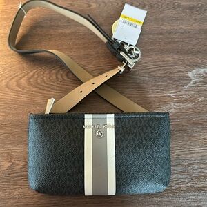 new with tags !! michael kors belt bag
